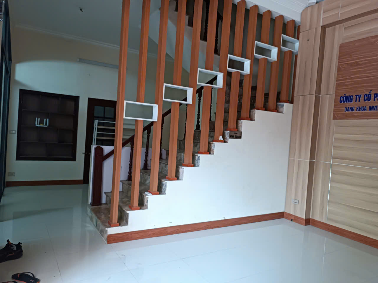 Cho thuê  nhà ngõ Định Công 4 tầng x 80m2, 6 ngủ, 19 triệu làm văn phòng, Trung tâm, mầm non... - Ảnh 1